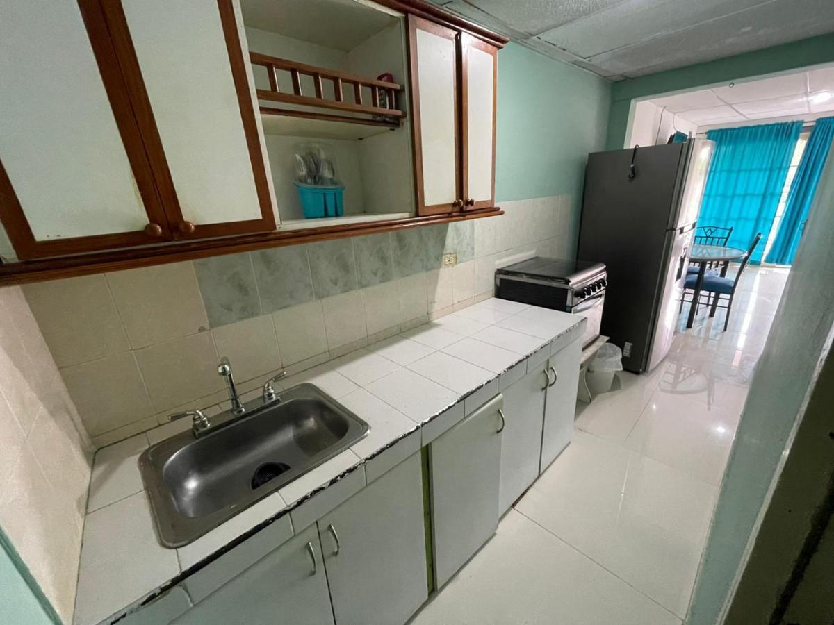 Apartamentos Chuchos Place Сан-Андрес Экстерьер фото